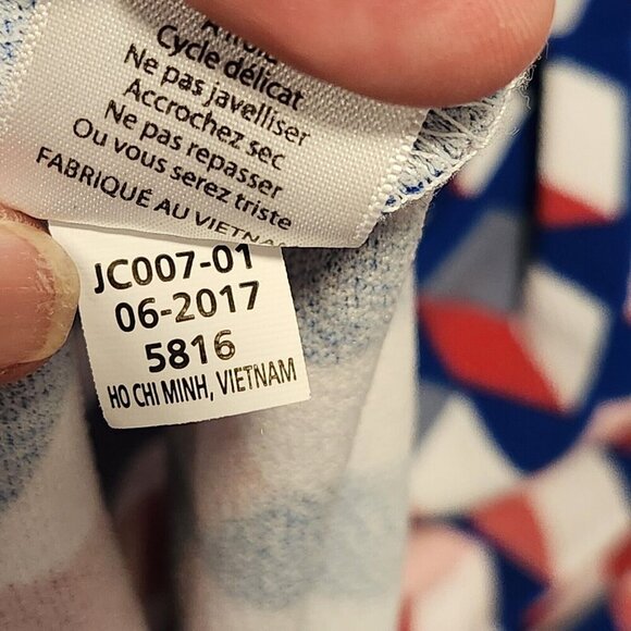 LuLaRoe Fit & Flare Amelia Dress M Multicolor Geometric Pleated Skirt Pockets - Picture 7 of 8